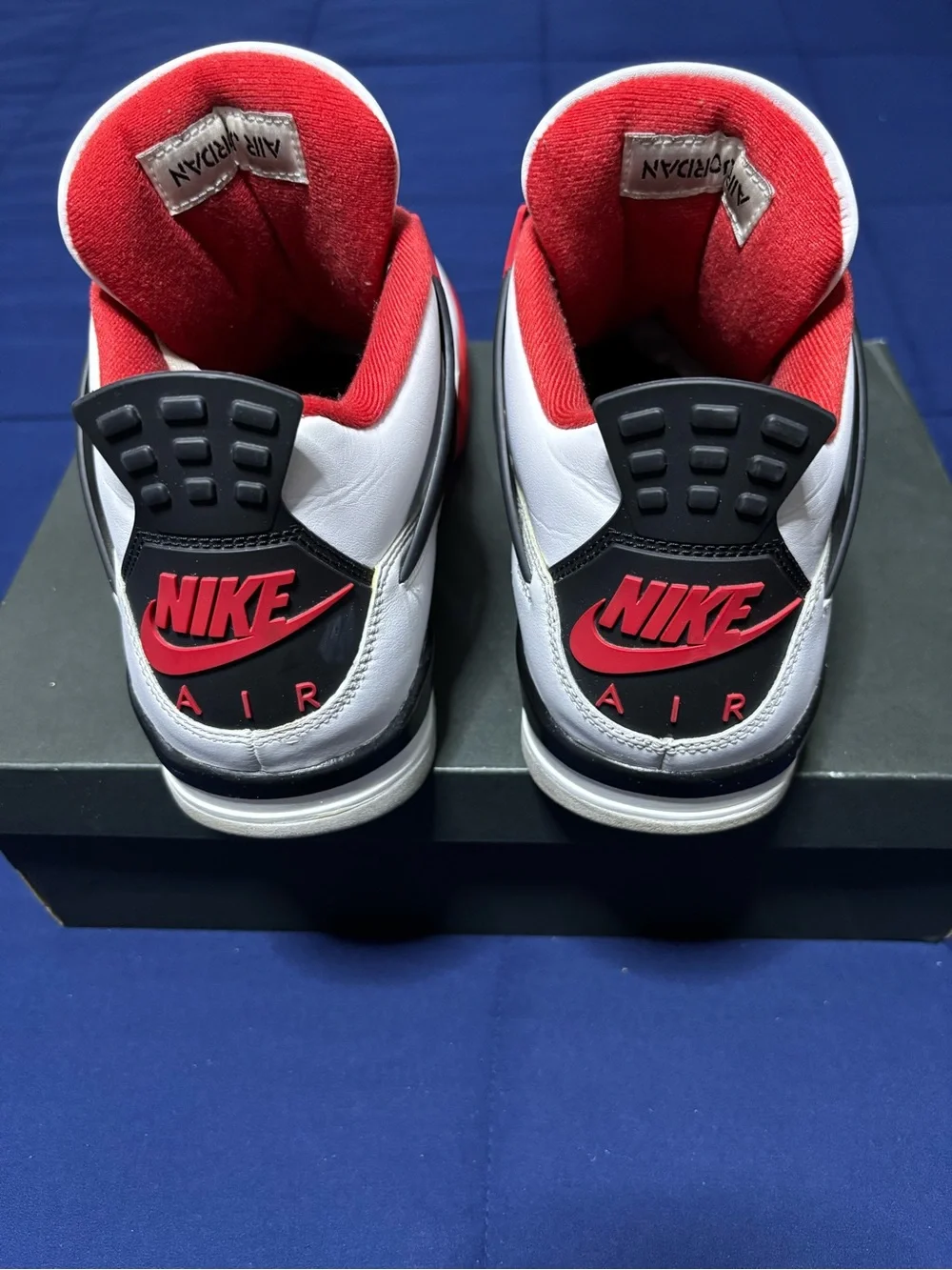 Jordan 4 Retro OG Fire Red 2020 Size 10